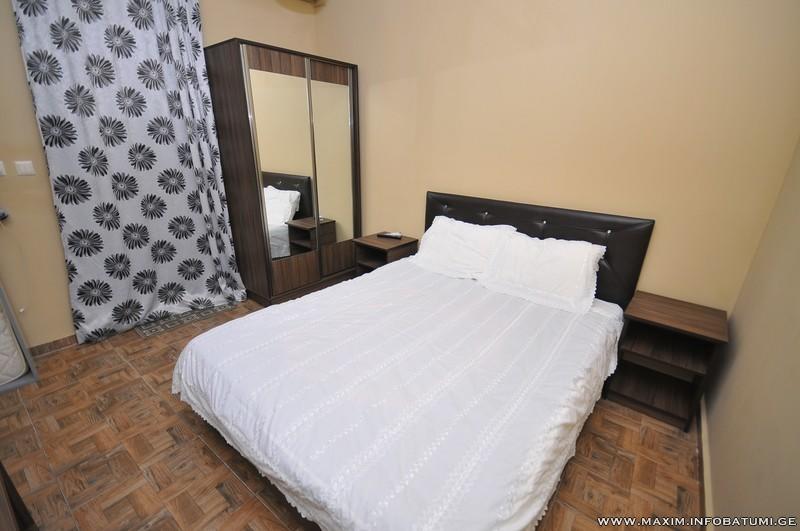 Maxim Mini Hotell Batumi Exteriör bild