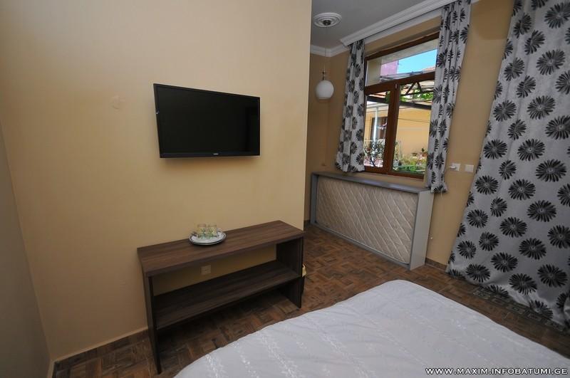 Maxim Mini Hotell Batumi Exteriör bild