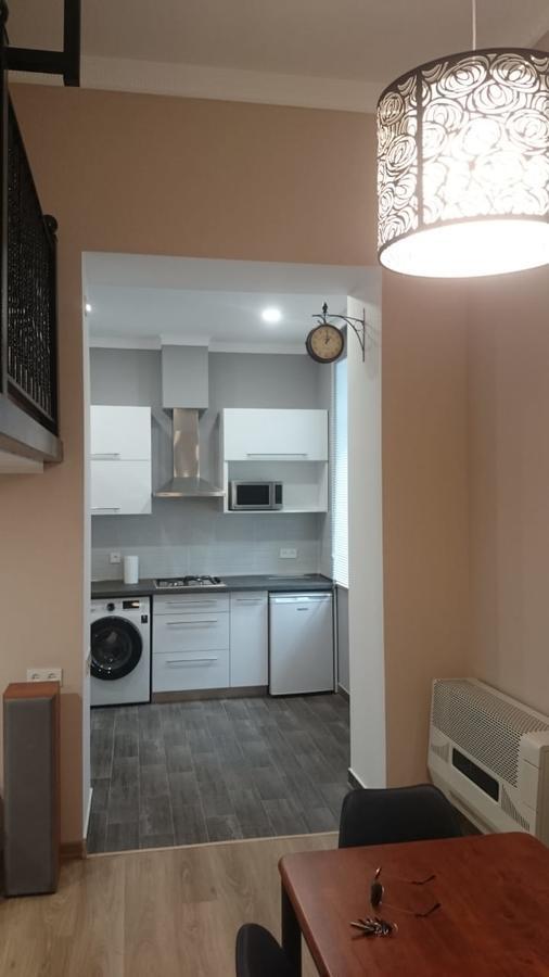 Maxim Mini Hotell Batumi Exteriör bild